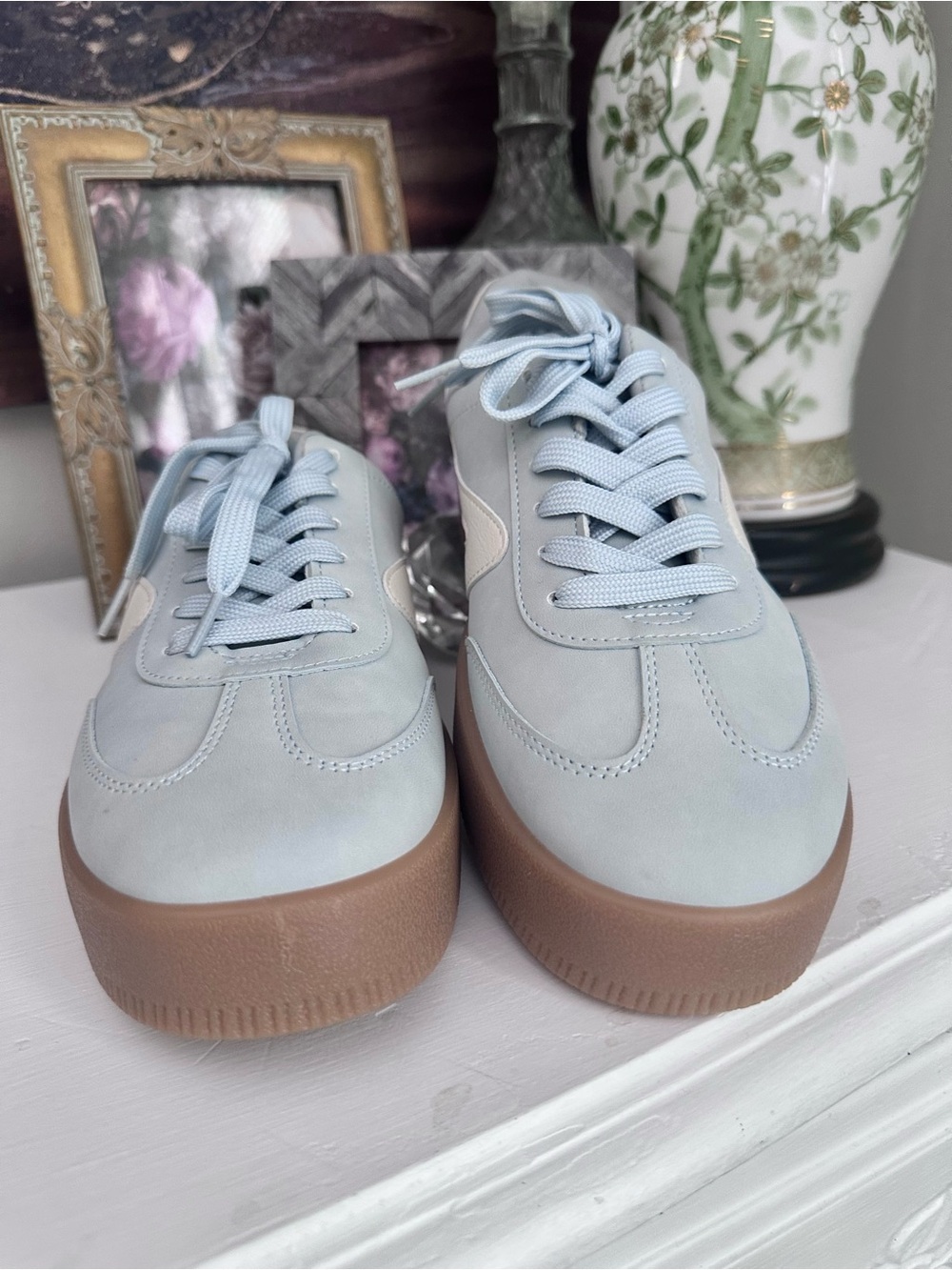 DV Dolce Vita Russo Light Blue Faux Leather Platform Sneakers Sz 8 - Picture 2 of 8